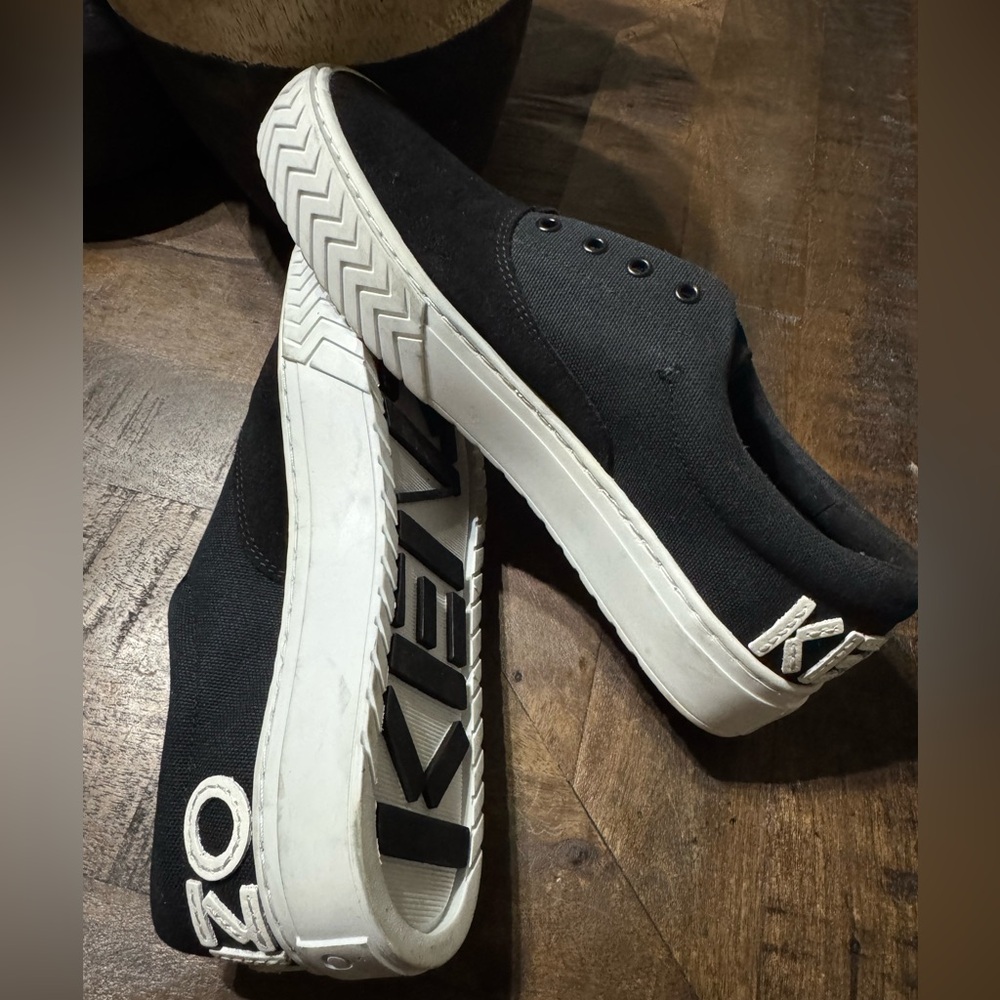 EUC Kenzo Women’s Low-Top Canvas Sneakers Black US 8 EU38